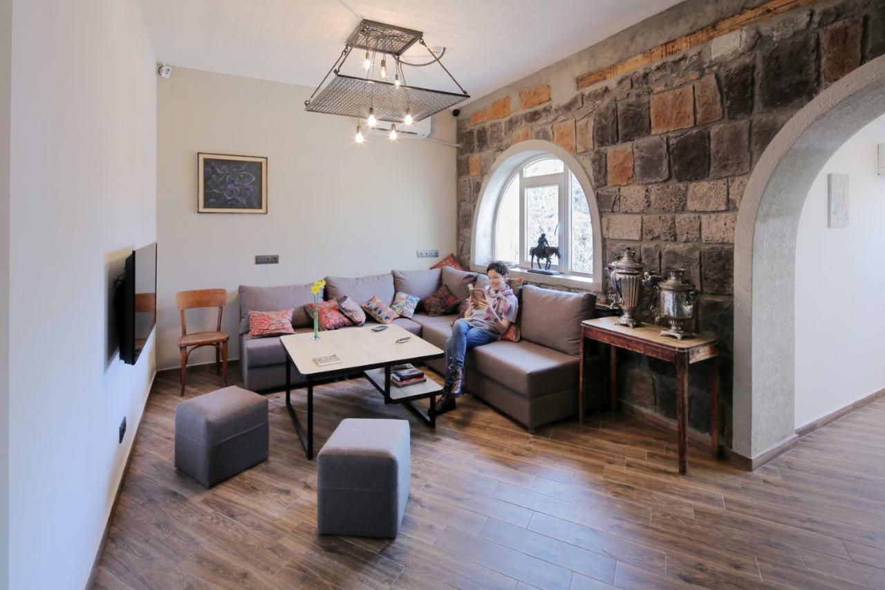 Highland Hostel Yerevan Exterior photo
